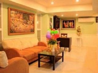 بانغْلامونغْ Hill Top Service Suites المظهر الخارجي الصورة