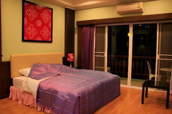بانغْلامونغْ Hill Top Service Suites الغرفة الصورة